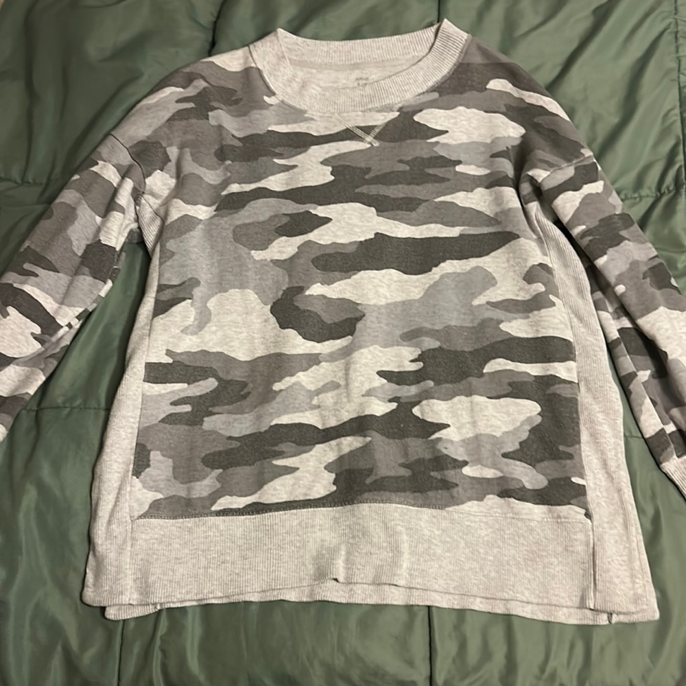 CAMO AERIE CREWNECK!!!!